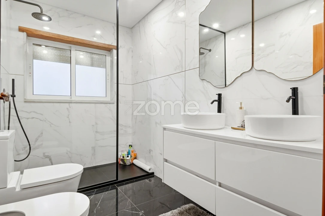 Moradia T5 para Venda em São Domingos de Rana Foto 28