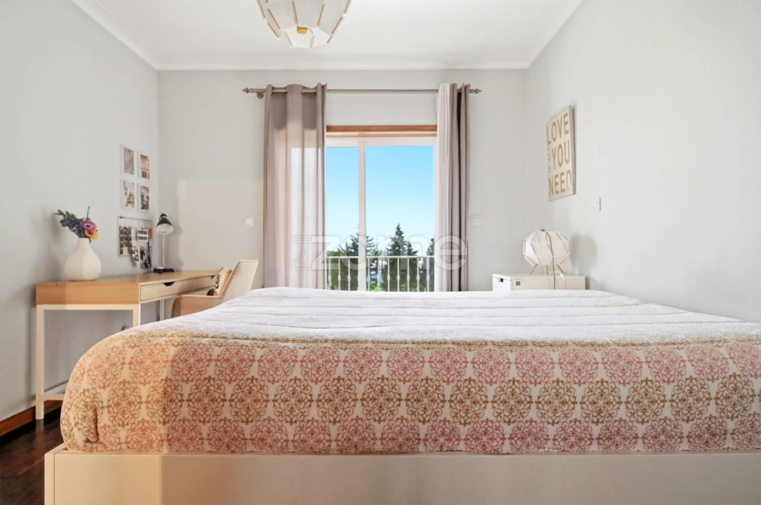 Moradia T5 para Venda em São Domingos de Rana Foto 24