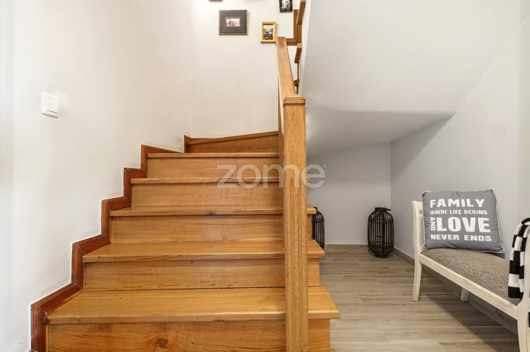 Moradia T5 para Venda em São Domingos de Rana Foto 40