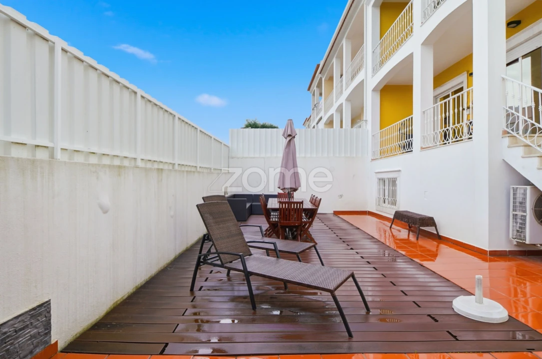 Moradia T5 para Venda em São Domingos de Rana Foto 48