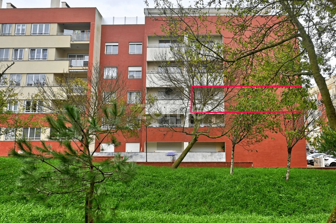 Apartamento T3 para Venda em São Domingos de Rana Foto 38