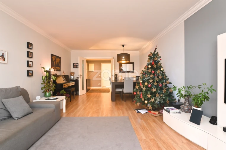 Apartamento T3 para Venda em São Domingos de Rana Foto 8