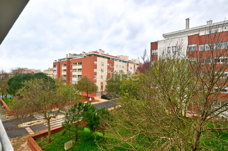 Apartamento T3 para Venda em São Domingos de Rana Foto 34