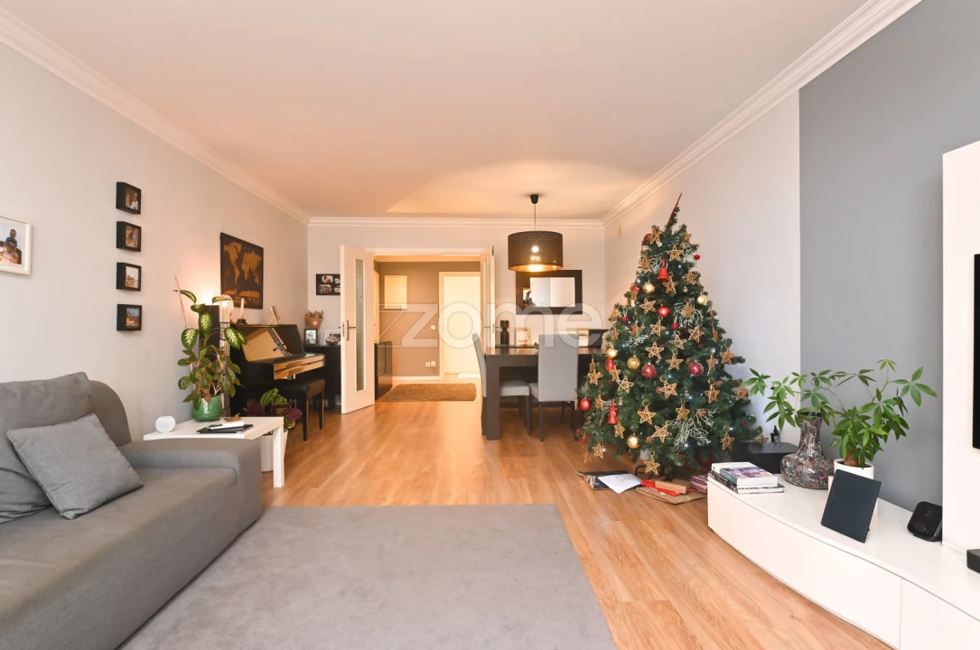 Apartamento T3 para Venda em São Domingos de Rana Foto 8