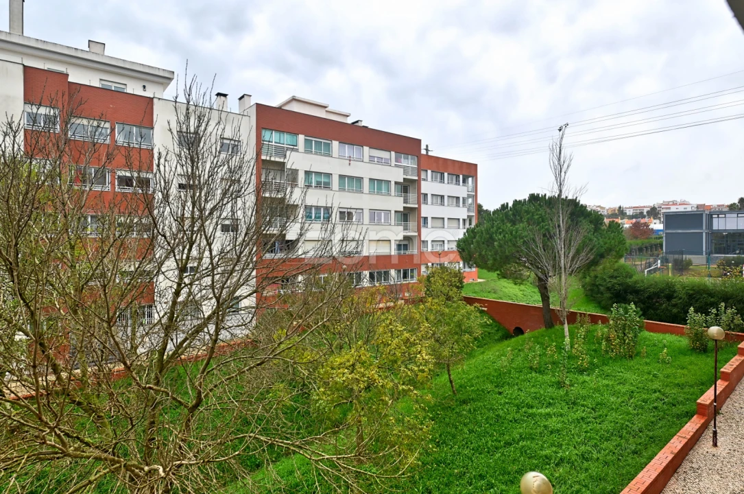 Apartamento T3 para Venda em São Domingos de Rana Foto 32