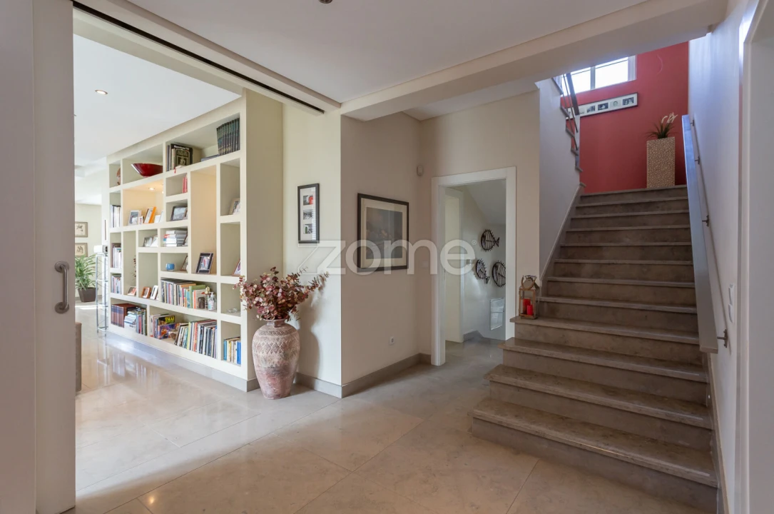 Moradia T9 para Arrendamento em Oeiras e São Julião da Barra, Paço de Arcos e Caxias Foto 5