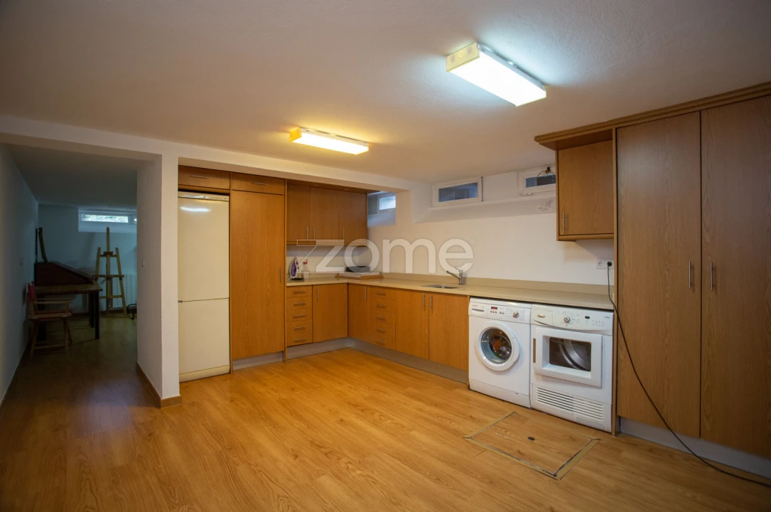 Moradia T9 para Arrendamento em Oeiras e São Julião da Barra, Paço de Arcos e Caxias Foto 58