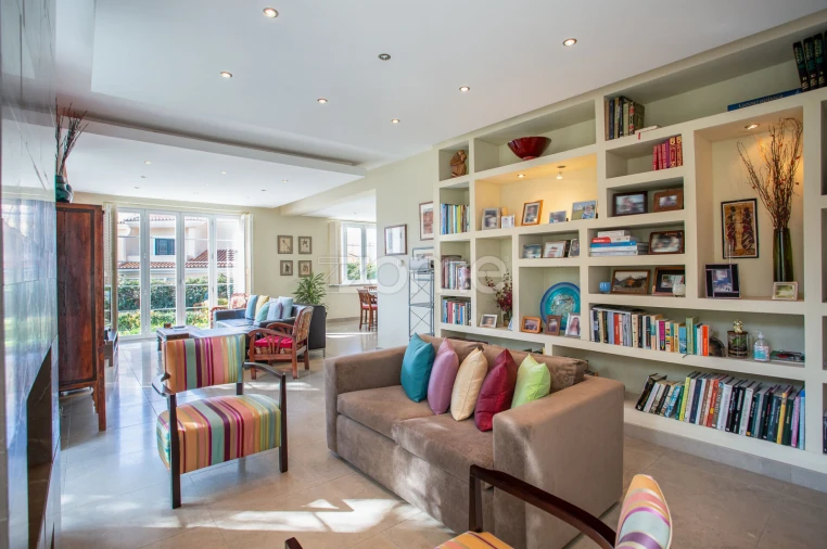 Moradia T9 para Arrendamento em Oeiras e São Julião da Barra, Paço de Arcos e Caxias Foto 7