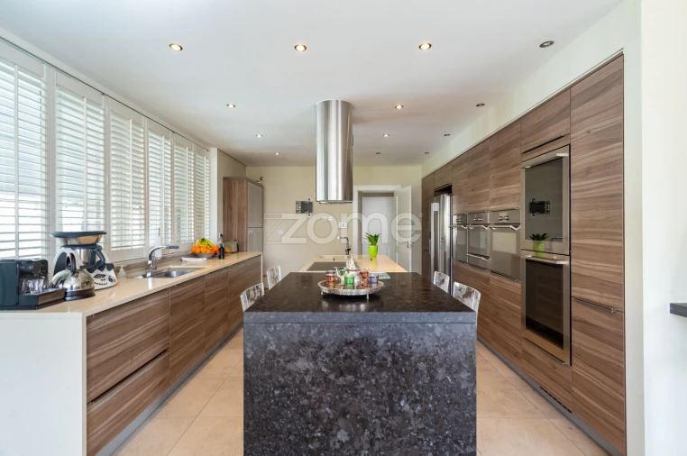 Moradia T9 para Arrendamento em Oeiras e São Julião da Barra, Paço de Arcos e Caxias Foto 14