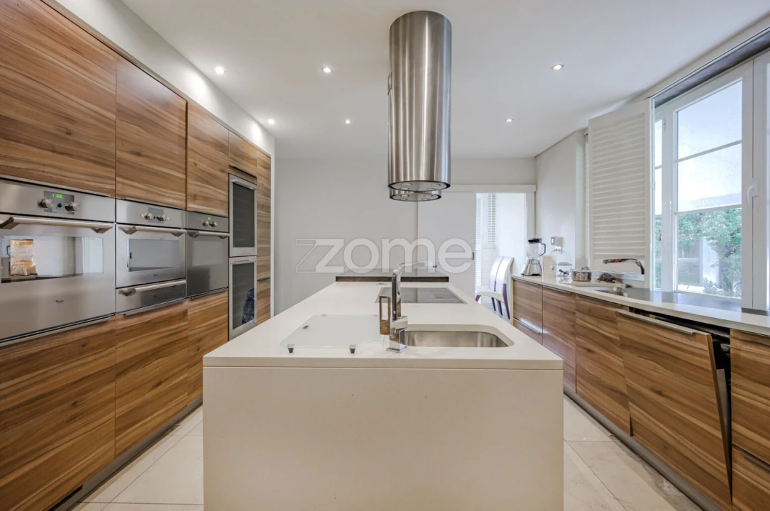 Moradia T9 para Arrendamento em Oeiras e São Julião da Barra, Paço de Arcos e Caxias Foto 16