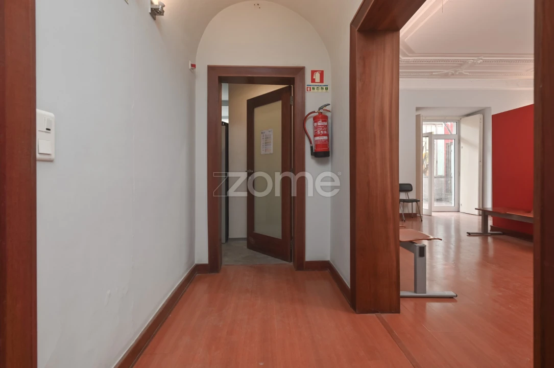 Apartamento T7 para Venda em Avenidas Novas Foto 14