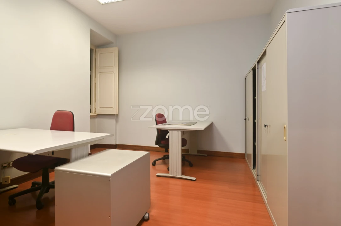 Apartamento T7 para Venda em Avenidas Novas Foto 23