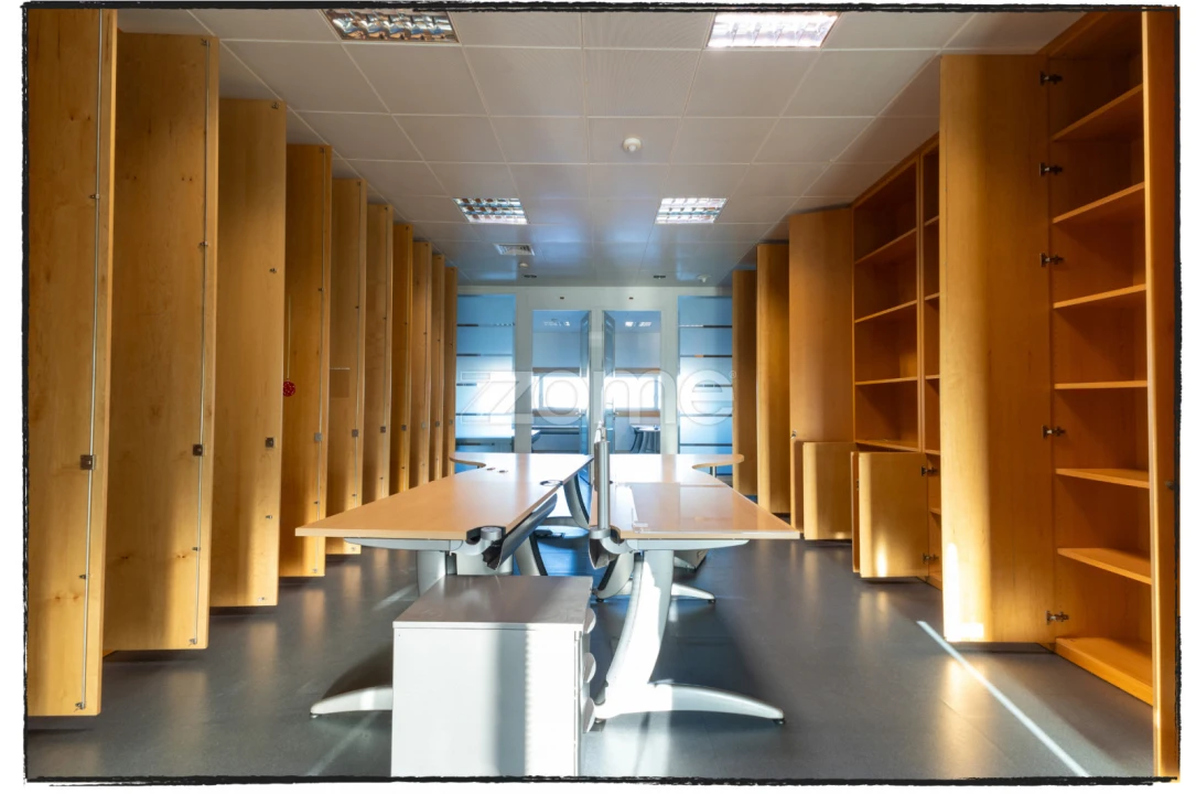 Escritório para Arrendamento em Santa Maria e São Miguel, São Martinho, São Pedro Penaferrim Foto 8