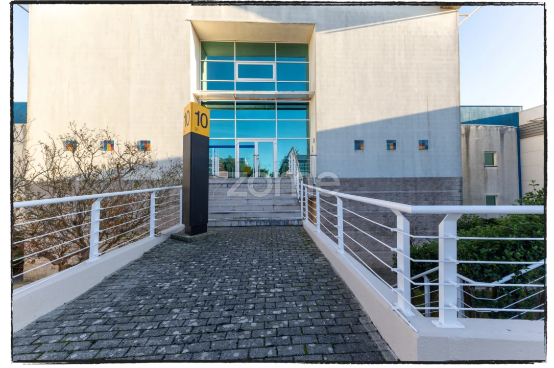 Escritório para Arrendamento em Santa Maria e São Miguel, São Martinho, São Pedro Penaferrim Foto 1