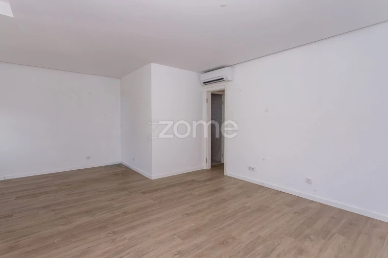 Moradia T3 para Venda em Carcavelos e Parede Foto 15