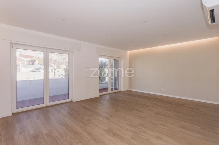 Moradia T3 para Venda em Carcavelos e Parede Foto 3