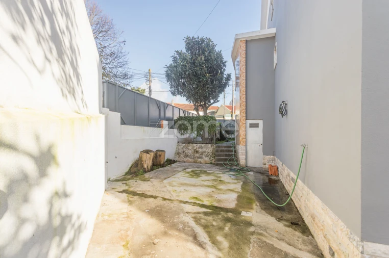 Moradia T3 para Venda em Carcavelos e Parede Foto 21