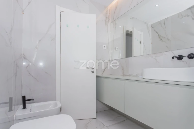 Moradia T3 para Venda em Carcavelos e Parede Foto 13