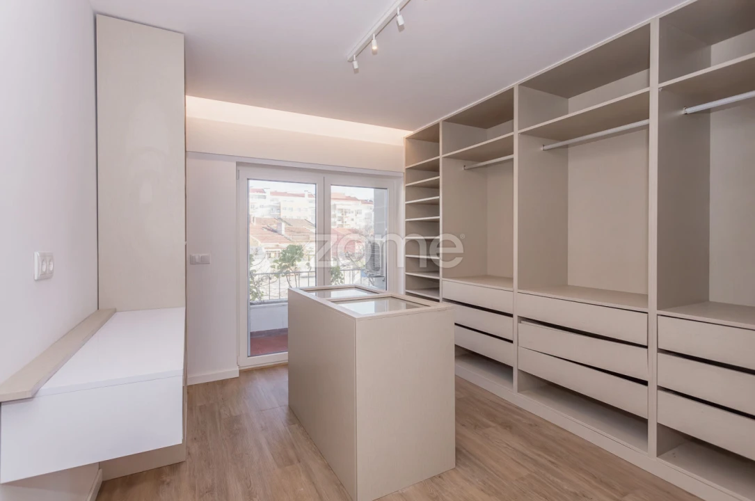 Moradia T3 para Venda em Carcavelos e Parede Foto 1