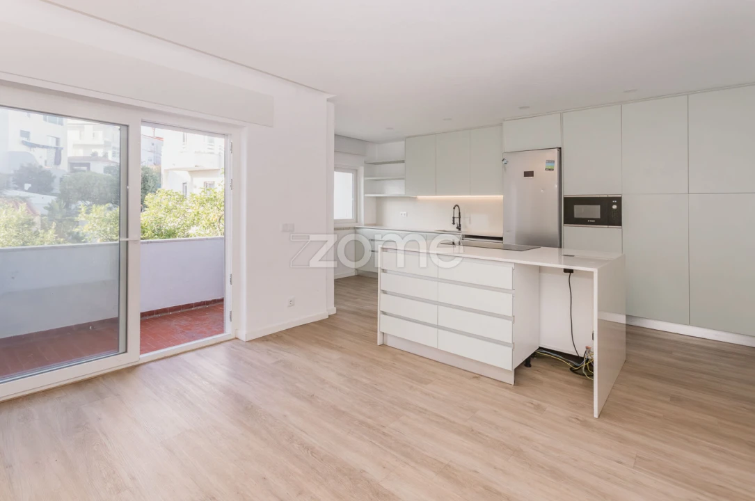 Moradia T3 para Venda em Carcavelos e Parede Foto 6