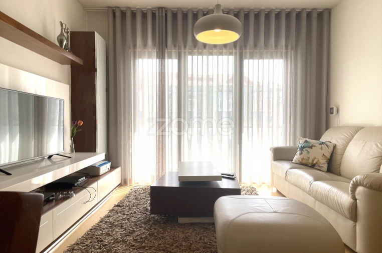 Apartamento T2 para Arrendamento em Venteira Foto 8