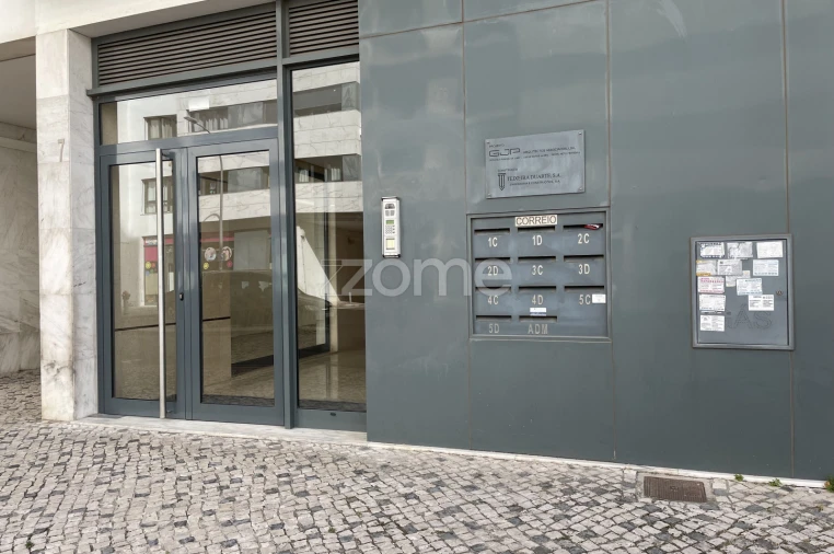 Apartamento T2 para Arrendamento em Venteira Foto 27