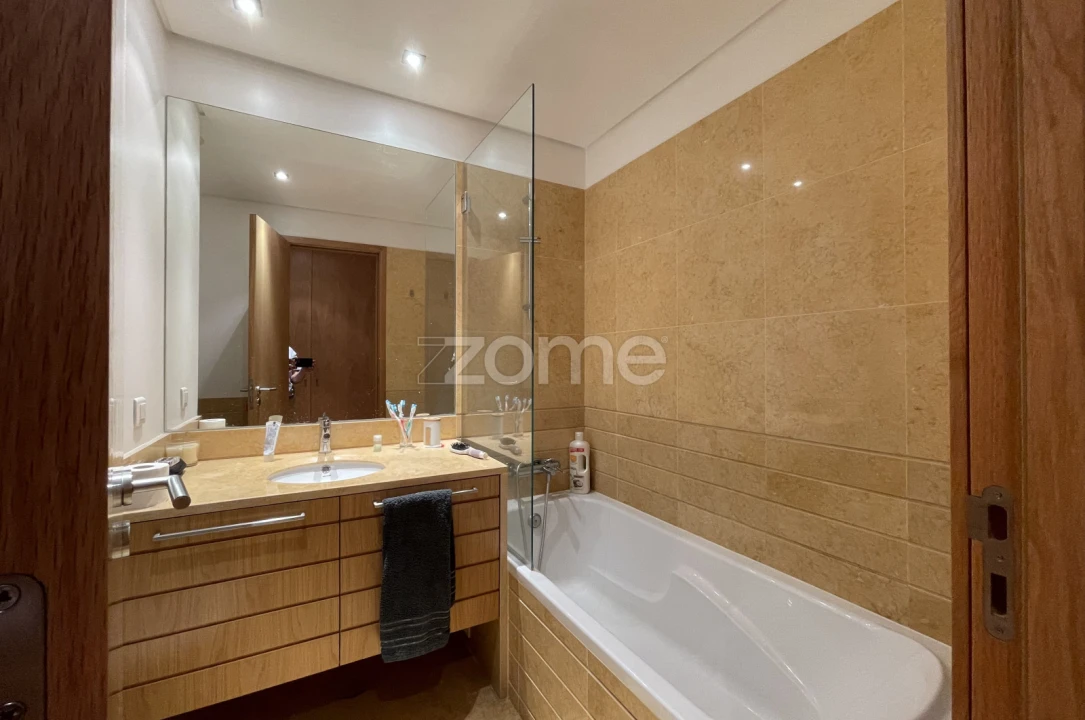 Apartamento T2 para Arrendamento em Venteira Foto 14