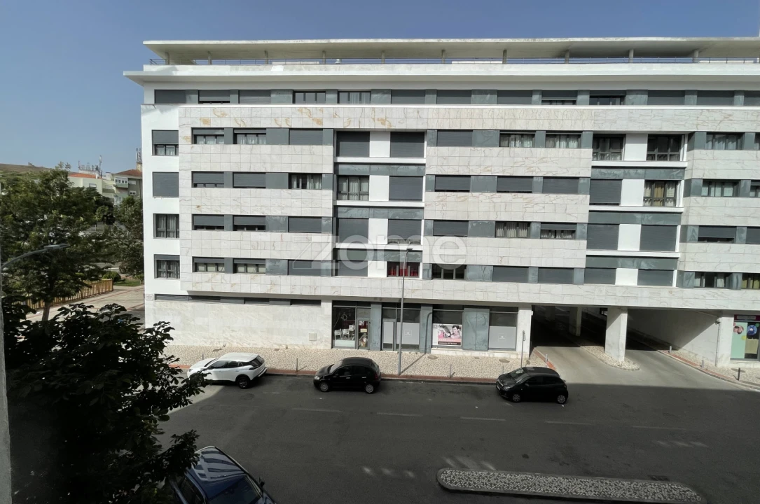 Apartamento T2 para Arrendamento em Venteira Foto 20