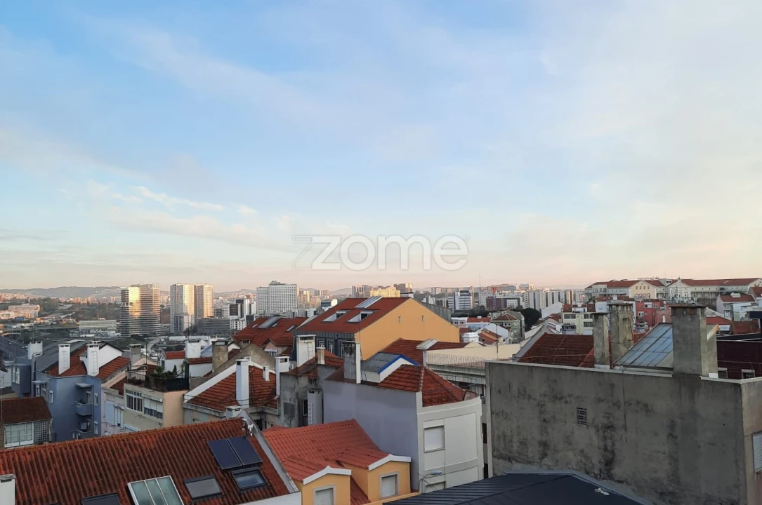 Apartamento T4 para Venda em Campolide Foto 11