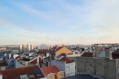 Apartamento T4 para Venda em Campolide