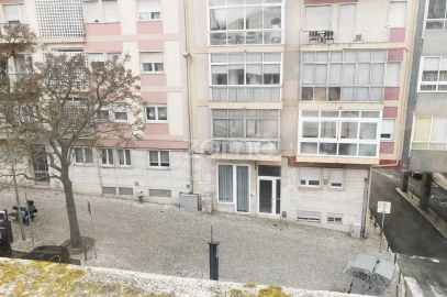 Apartamento T4 para Venda em Campolide