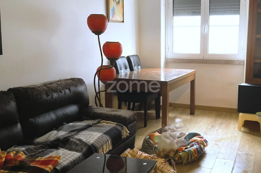 Apartamento T4 para Venda em Campolide Foto 2