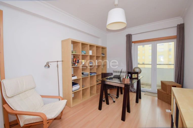 Apartamento T4 para Arrendamento em Santa Maria, São Pedro e Matacães Foto 26