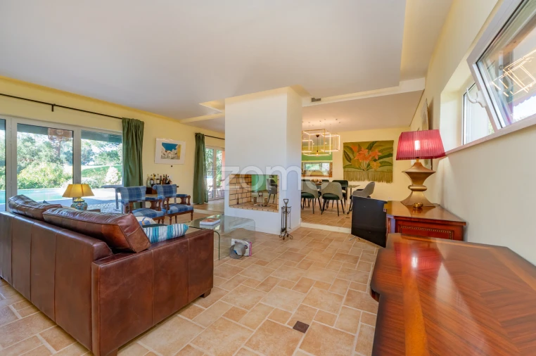 Moradia T3 para Venda em Quinta do Conde Foto 11