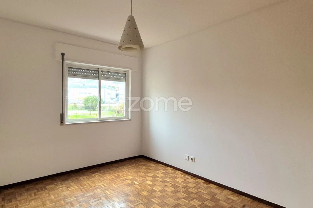 Apartamento T3 para Arrendamento em Alfragide Foto 11