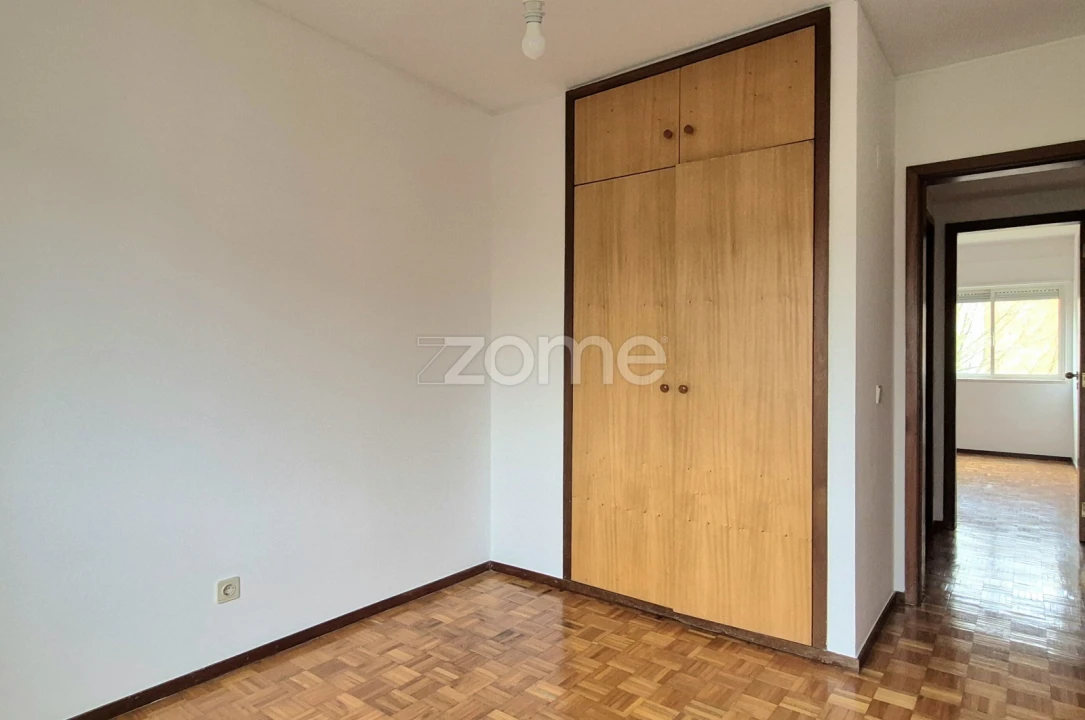 Apartamento T3 para Arrendamento em Alfragide Foto 24