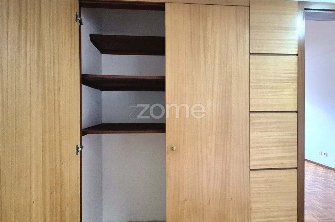 Apartamento T3 para Arrendamento em Alfragide Foto 27