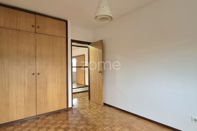 Apartamento T3 para Arrendamento em Alfragide Foto 9