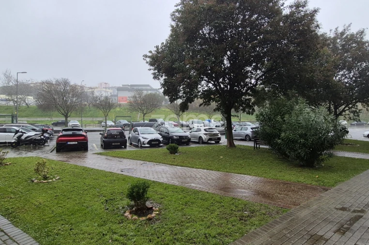 Apartamento T3 para Arrendamento em Alfragide Foto 32