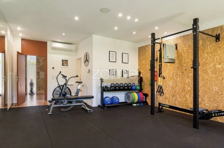 Moradia T5 para Venda em Santa Maria e São Miguel, São Martinho, São Pedro Penaferrim Foto 15