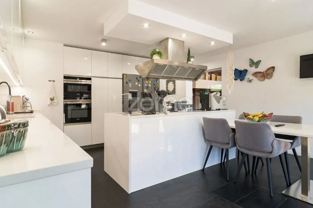 Moradia T5 para Venda em Santa Maria e São Miguel, São Martinho, São Pedro Penaferrim Foto 4