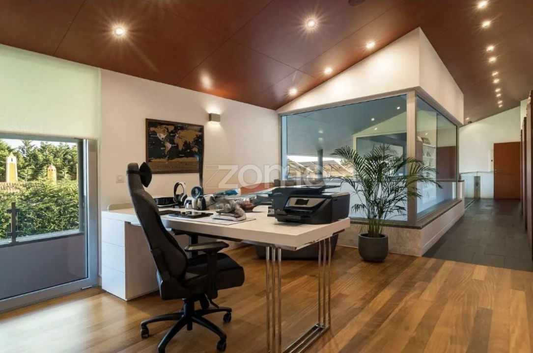 Moradia T5 para Venda em Santa Maria e São Miguel, São Martinho, São Pedro Penaferrim Foto 6