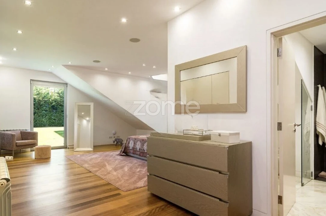 Moradia T5 para Venda em Santa Maria e São Miguel, São Martinho, São Pedro Penaferrim Foto 12