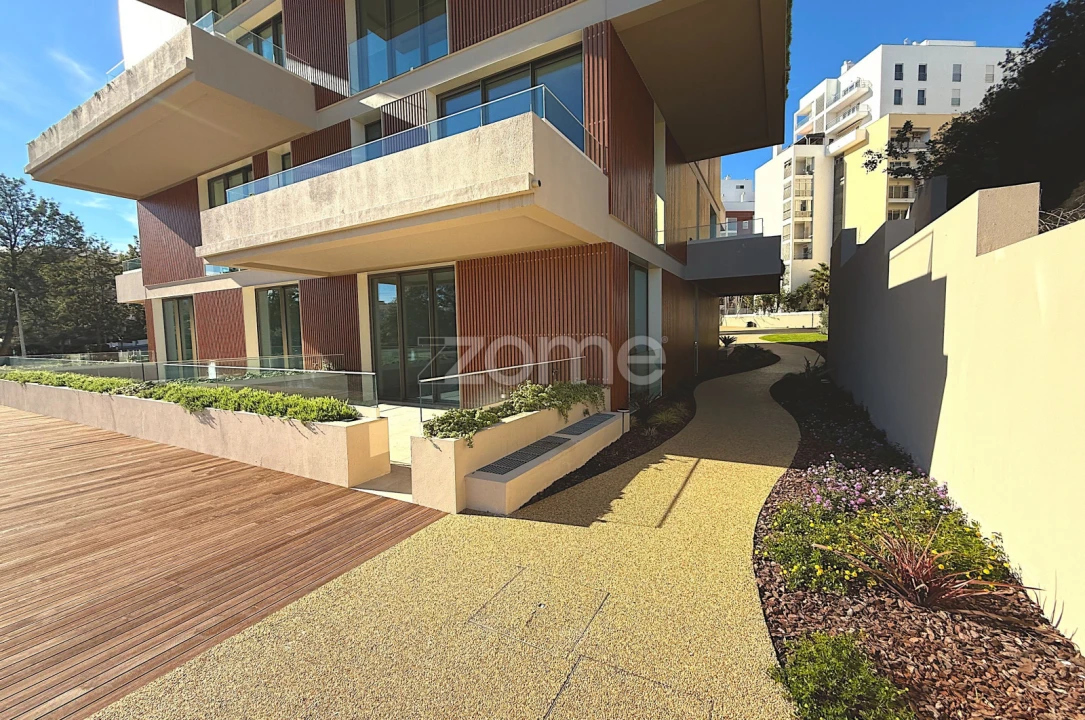 Apartamento T3 para Venda em Portimão Foto 23