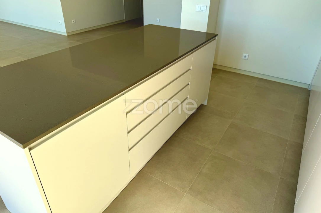 Apartamento T3 para Venda em Portimão Foto 9