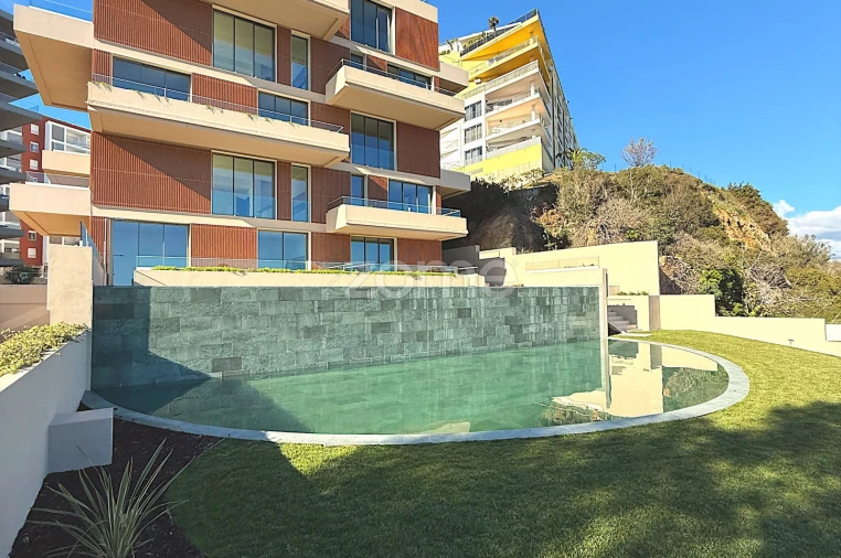 Apartamento T2 para Venda em Portimão Foto 2