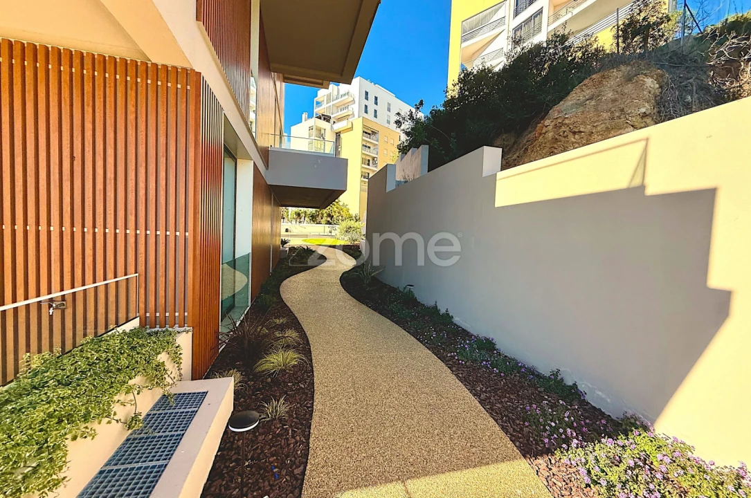 Apartamento T2 para Venda em Portimão Foto 17