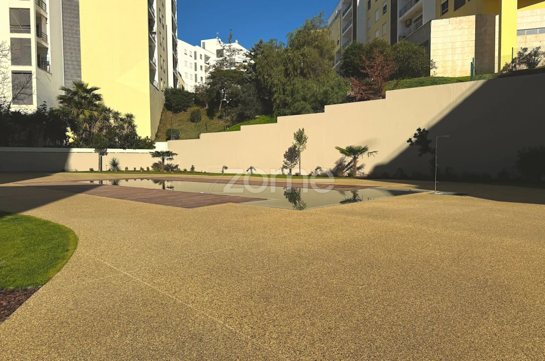 Apartamento T2 para Venda em Portimão Foto 14