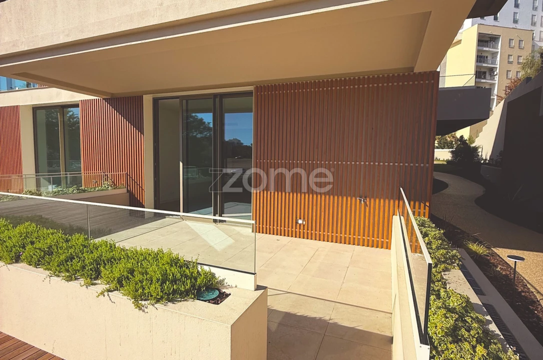 Apartamento T2 para Venda em Portimão Foto 12