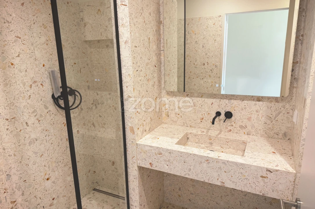 Apartamento T2 para Venda em Portimão Foto 8